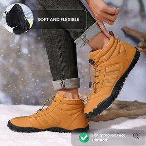 Men's Soft and Flexible Tan Hiking Shoes